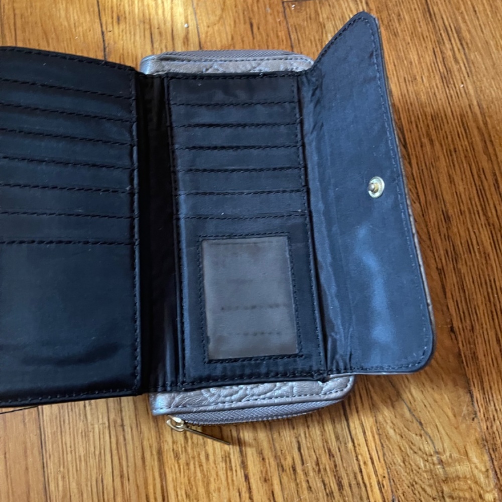 Wallet - Picture 4 of 4